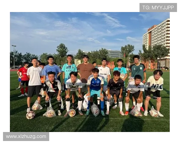 低调冷静的ISTP型足球球星如何在绿茵场上展现果敢与智慧