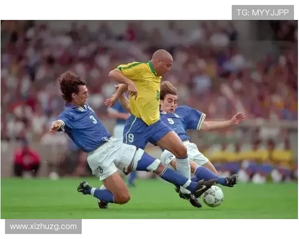 足球明星卡欧洲杯马赛克：探索球员风采与赛事回忆的独特融合